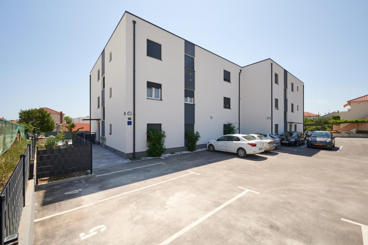 Zen Apartment โตรกีร์ ภายนอก รูปภาพ
