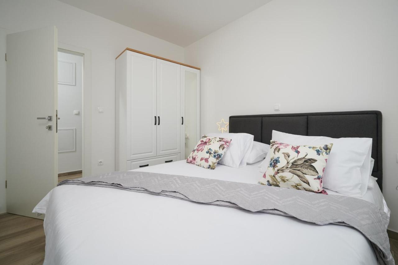 Zen Apartment โตรกีร์ ภายนอก รูปภาพ
