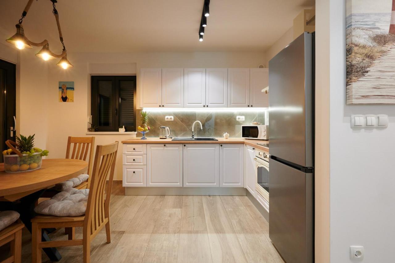 Zen Apartment โตรกีร์ ภายนอก รูปภาพ